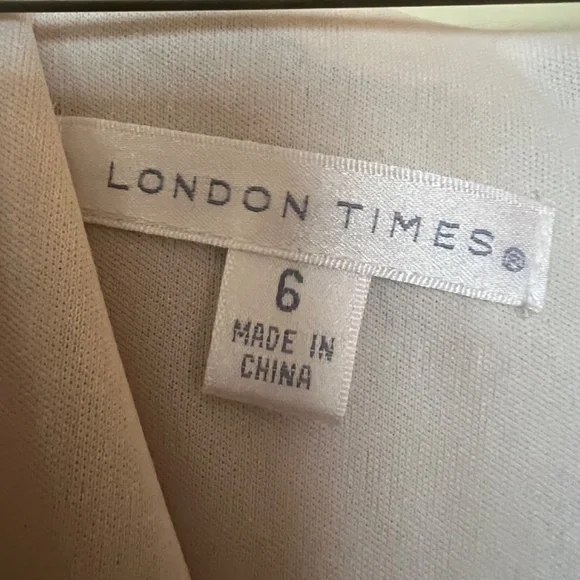 Dress - Picture 5 of 7